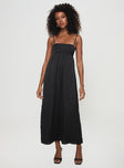 Maxi dress Adjustable shoulder straps, square neckline, invisible zip fastening at back, pleats under bust Non-stretch, fully lined 