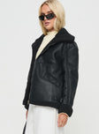 Shearling jacket Faux leather, oversized collar, exposed zip fastening, twin pockets Non-stretch material, shearling lining
