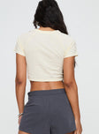 Cropped graphic tee Good stretch, unlined 
