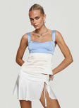Top Silky material, fixed shoulder straps, square neckline, invisible zip fastening at back