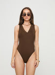 Bodysuit V neckline, fixed straps, high cut leg, cheeky style bottom, press clip fastening at base Good stretch, unlined  Princess Polly Lower Impact 