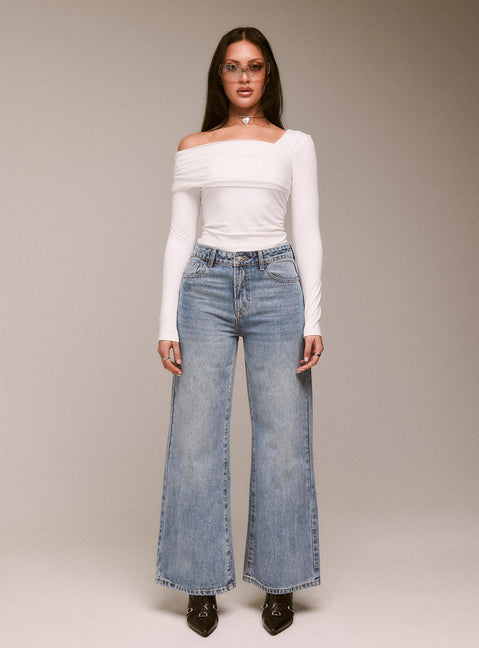Wide leg jeans mid-wash denim Belt looped waist five pocket design zip and button fastening