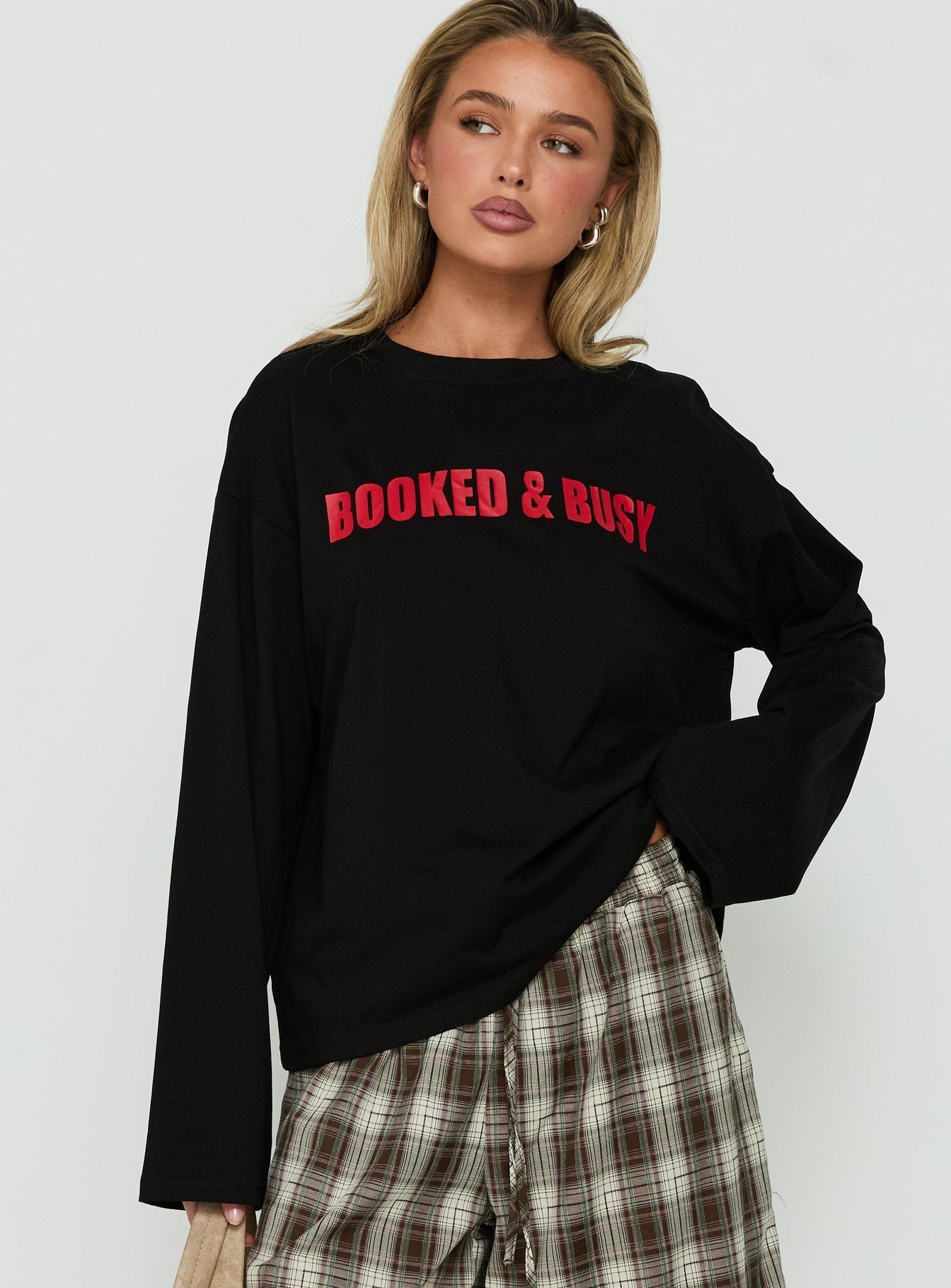 Booked & Busy Long Sleeve Graphic Tee Black / Red