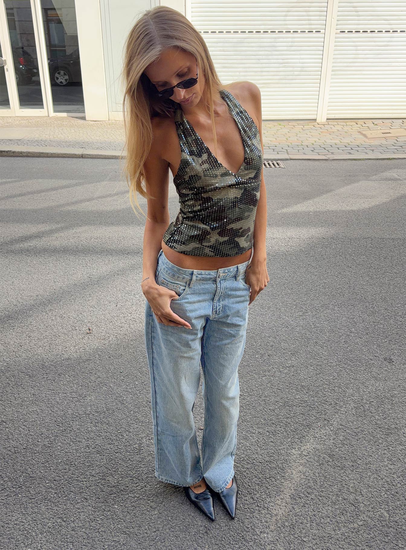 Serenitia Mid Rise Relaxed Jeans Light Wash Petite