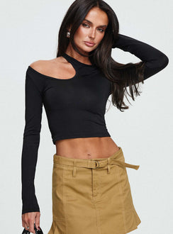 Long sleeve top  Cut out shoulder Good stretch, unlined Princess Polly Lower Impact