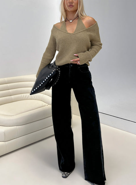 Elevate your look with Darla Low Rise Straight Leg Jeans in Washed Black womens-jeans featuring low-rise waist front view of model wearing Princess Polly