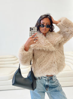 Faux fur cropped jacket Oversized collar, press button fastening, twin hip pockets