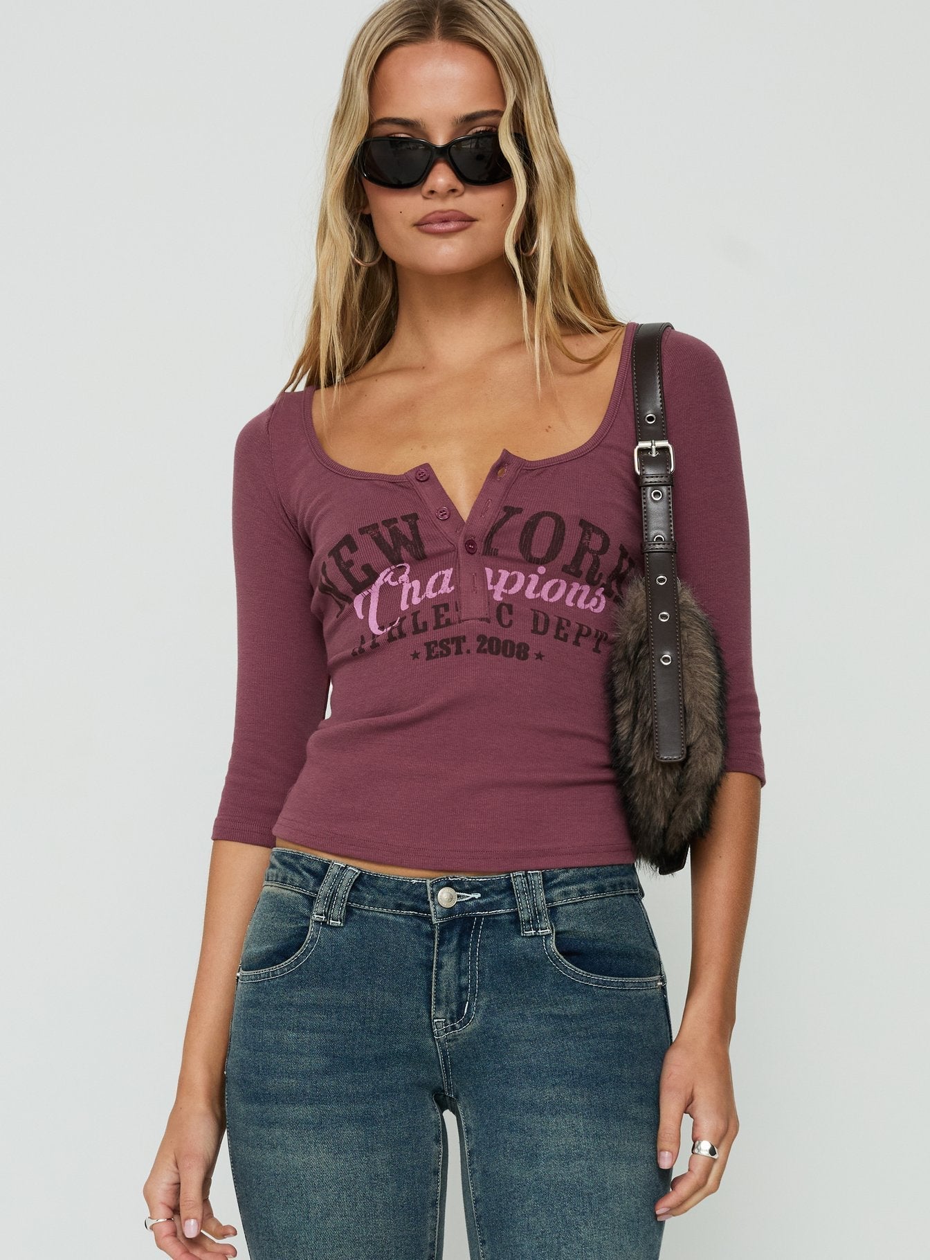 Solail Graphic 3/4 Sleeve Henley Top Pink