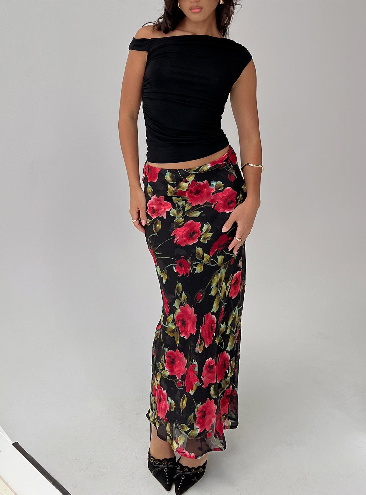   front view of model wearing Princess Polly Emaretta Maxi Skirt Multi Floral Skirts 