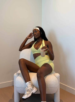 Final Form Active 4" Invisible Scrunch Shorts Lemongrass