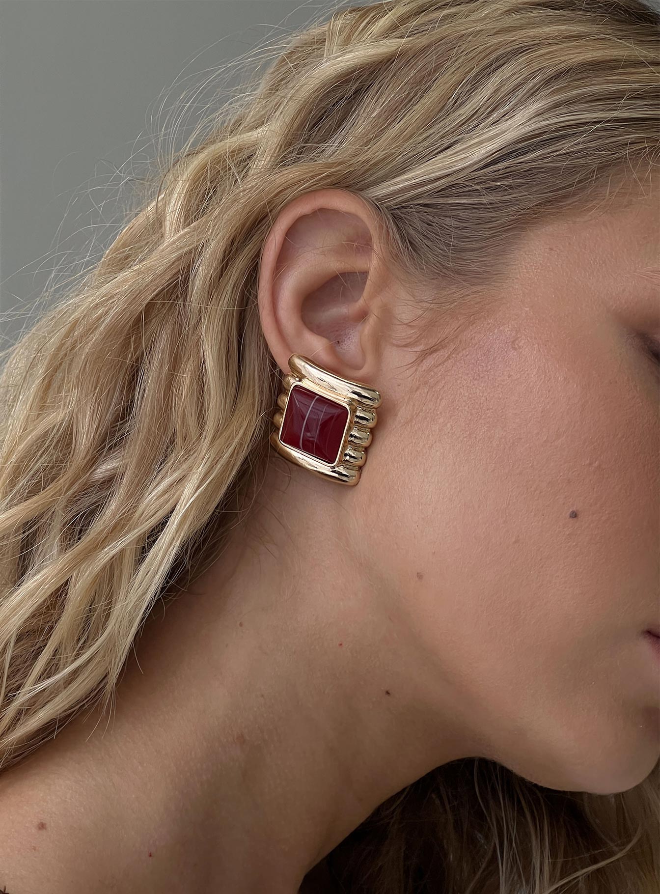 Grant My Wish Square Earrings Gold / Red