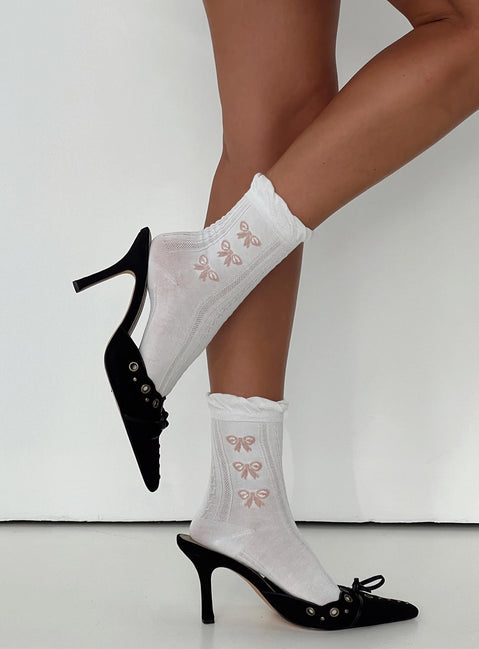 Crew socks Lace & bow detail, frill trim, slight stretch