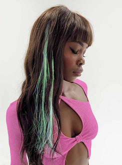 Hair streaks Snap clip fastening Iridescent streaks Pack of one