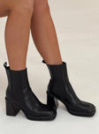 Iona Boots Black