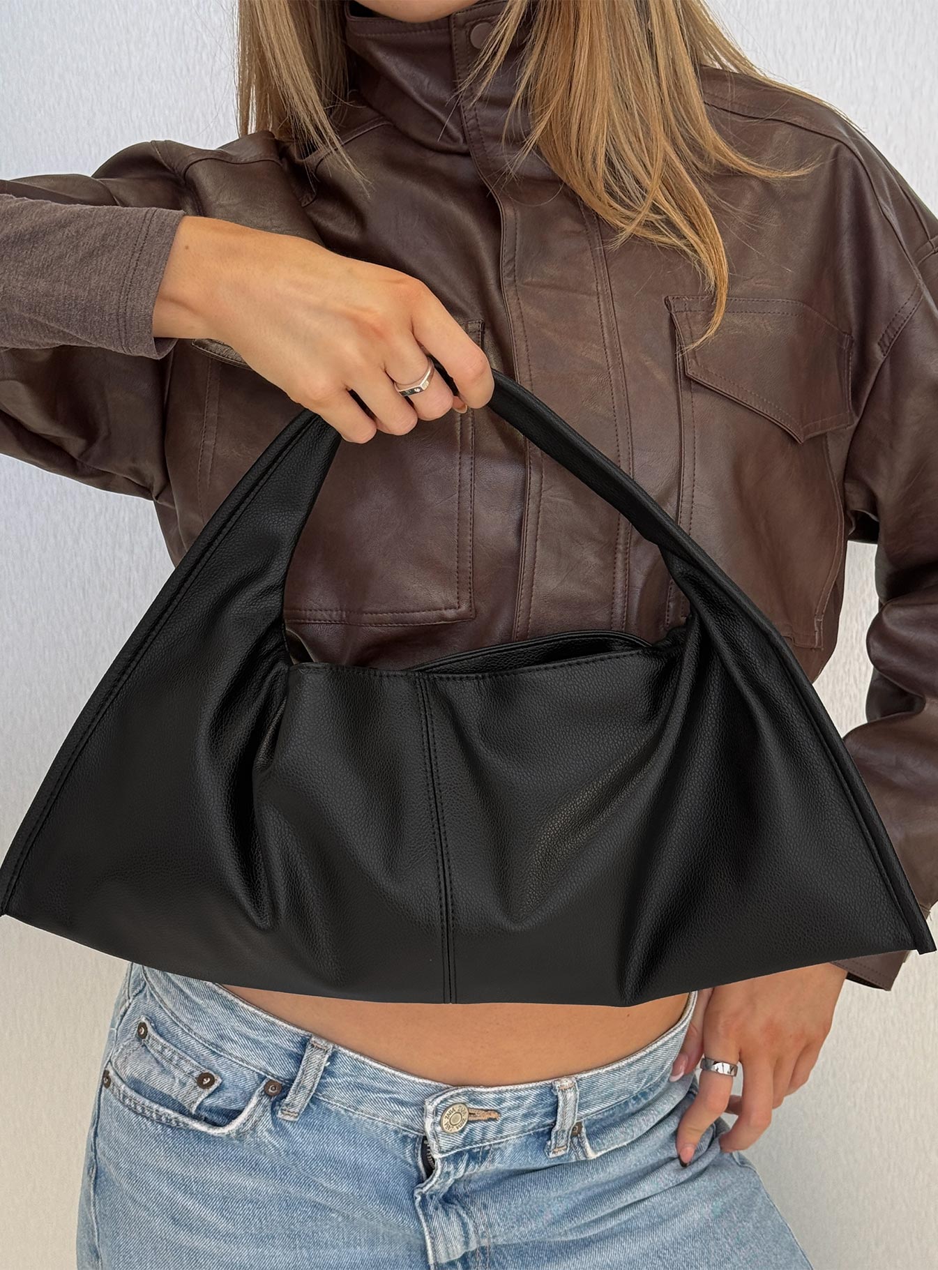 Veyra Shoulder Bag Black