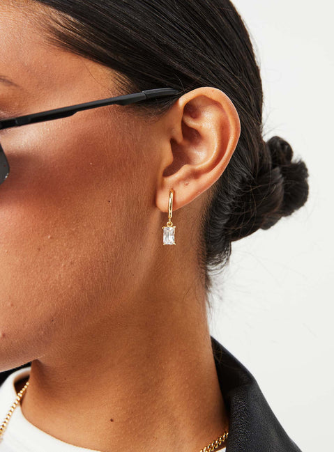 Carlington Gold Plated Teardrop Earrings Gold