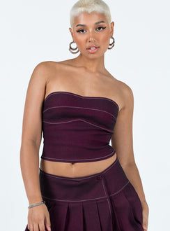 Front view of model wearing  front Princess Polly Sleeveless Square Neck  Motel Nelly Top Burgundy