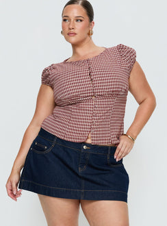   front view of model wearing Princess Polly Warna Low Rise Denim Mini Skirt Dark Wash Curve Mini Skirts 