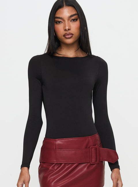 front view of model wearing Princess Polly Quinby Backless Long Sleeve Bodysuit Full Sleeves High Neck 