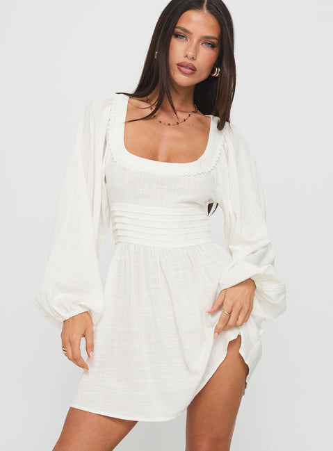 Weyes Long Sleeve Mini Dress White
