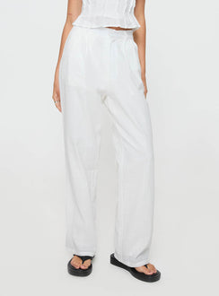 White Pants Relaxed fit, belt looped waist, twin hip pockets, zip & button fastening
