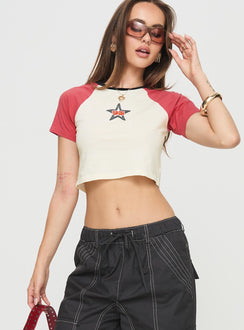 Baby tee Graphic print, contrast sleeves, crew neck Non-stretch material, unlined 