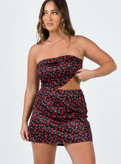 Front view of model wearing  front Chadwick Mini Skirt Black Floral Princess Polly  Mini Skirts 