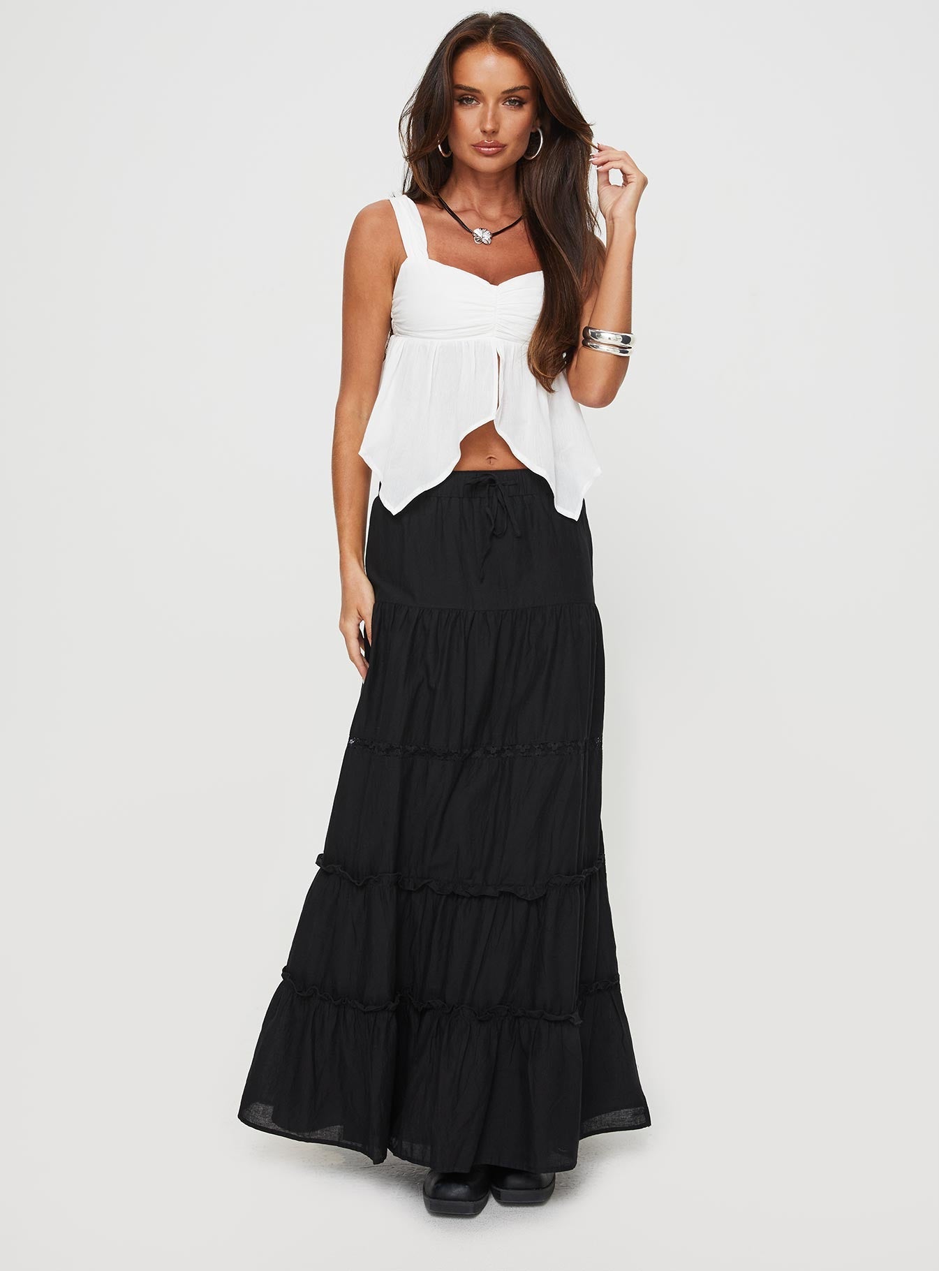 Maxi skirt Elasticated waistband, tiered design, slit at leg