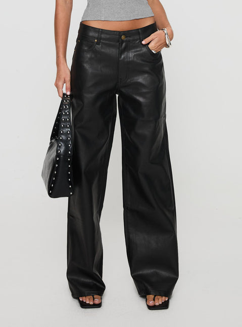 back view of model wearing Princess Polly Top Model Jean Onyx 