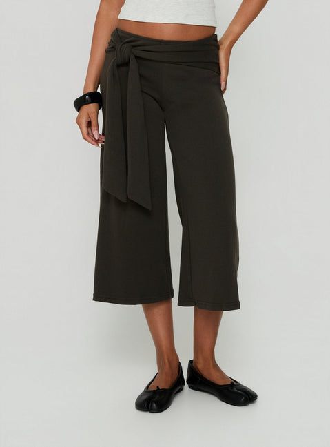 Allena Gaucho Tie Detail Shorts Slate