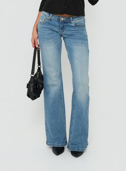 Alyss Ultra Low Rise Flared Jeans Light Vintage Blue