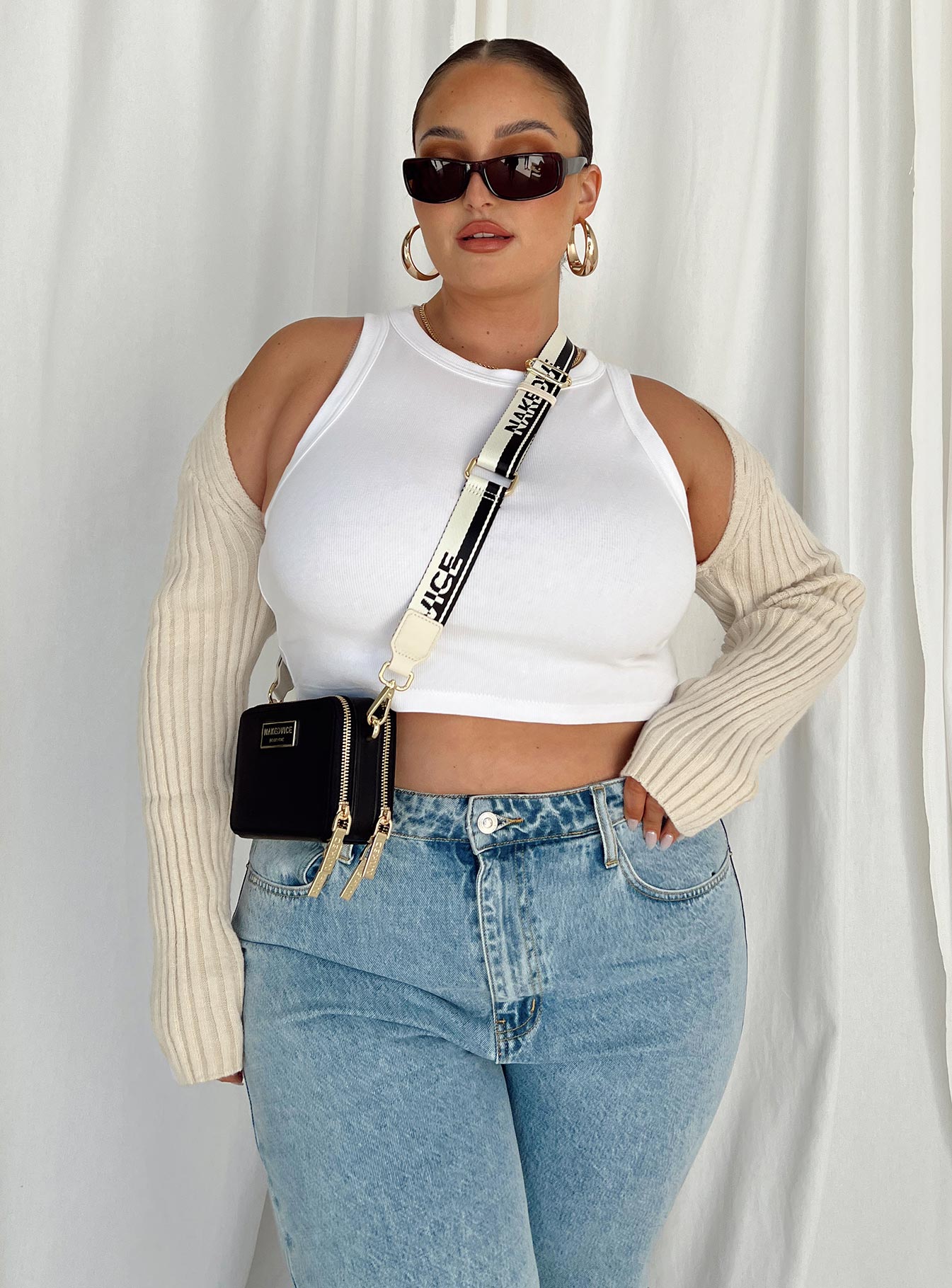 Aytan Bolero Sweater Beige Curve Princess Polly  Cropped 