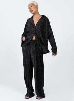 Matching set Silky material  Pleated design  Button up shirt  Drop shoulder  High waisted pants  Elasticated waistband  Good stretch 