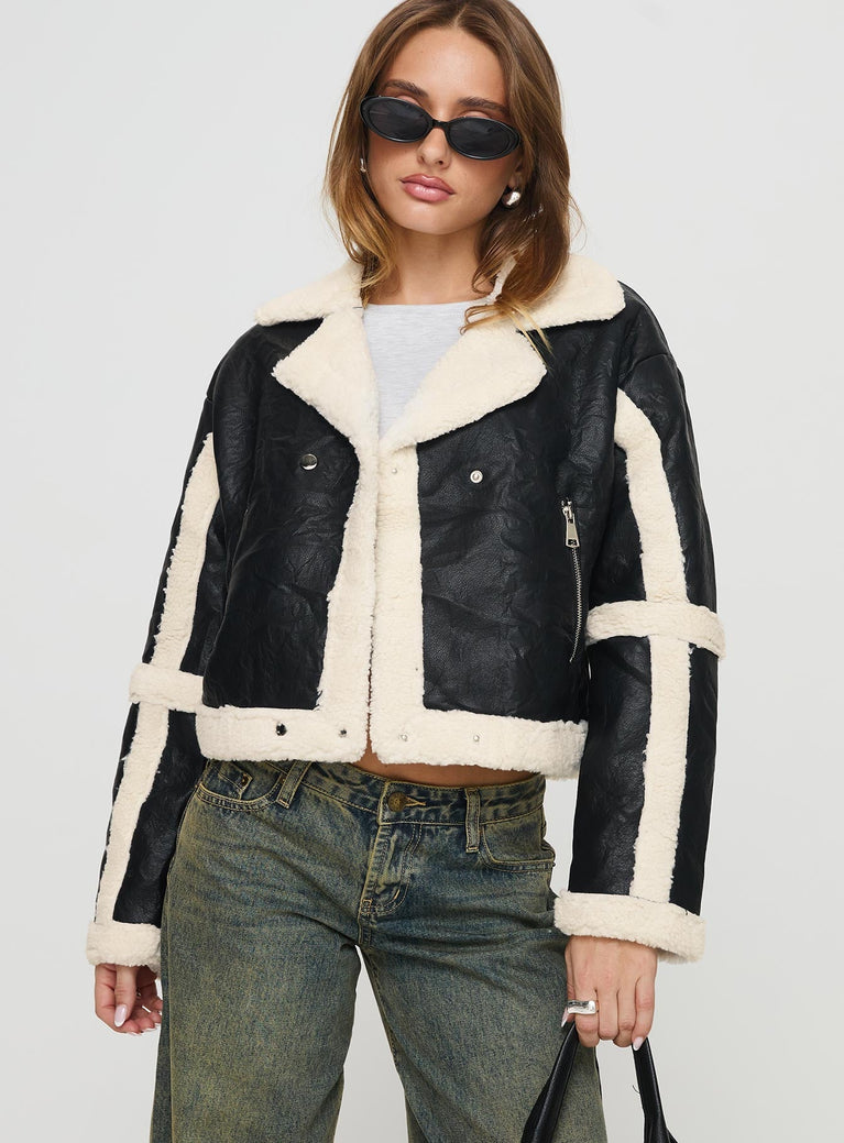 Teddy trim jacket Faux leather, classic collar, drop shoulder, twin hip pockets, button fastening Non-stretch material, shearling lining
