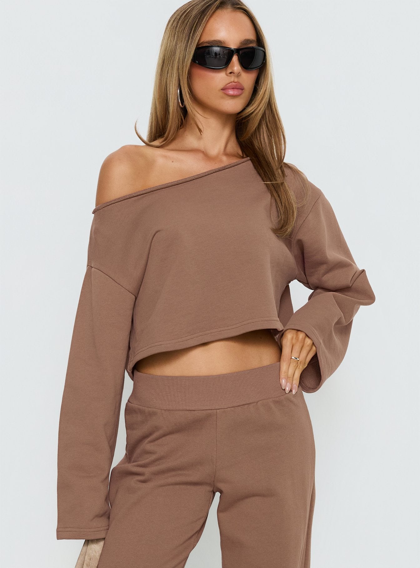 Retreat Raw Edge Off Shoulder Jumper Cocoa