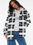 Plaid shacket Classic collar, button fastening at front, faux chest pockets, single button cuff Non-stretch material, unlined 