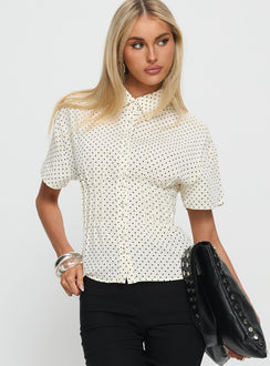 Dannica Cinched Short Sleeve Shirt Cream Polka