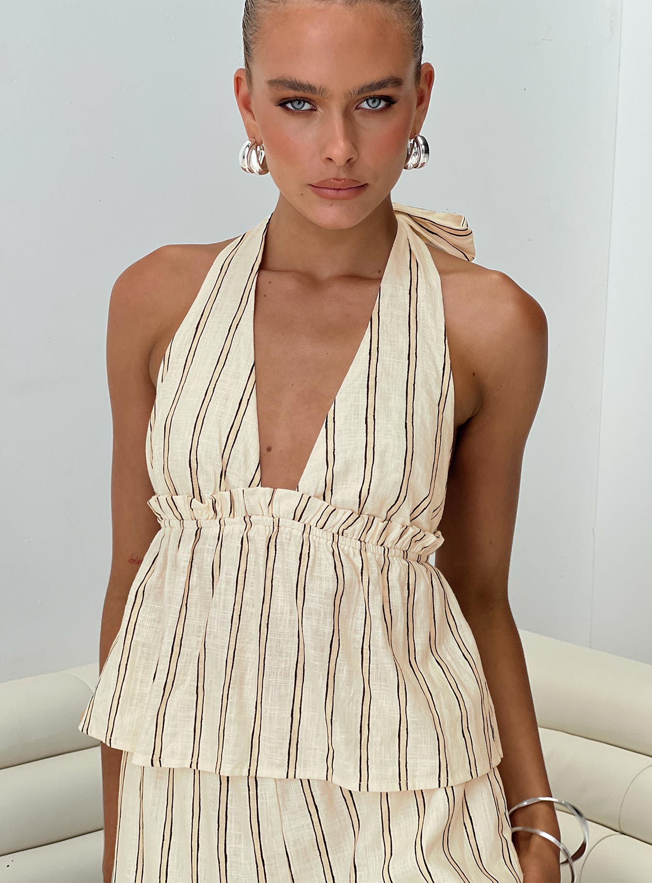 Striped linen set Halter neck top, tie fastening, elasticated band under bust, v-neckline