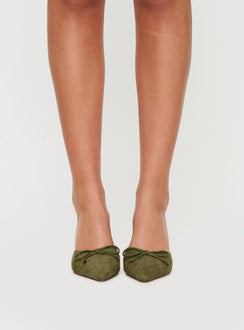 Autumn Moon Pointed Toe Heels Olive