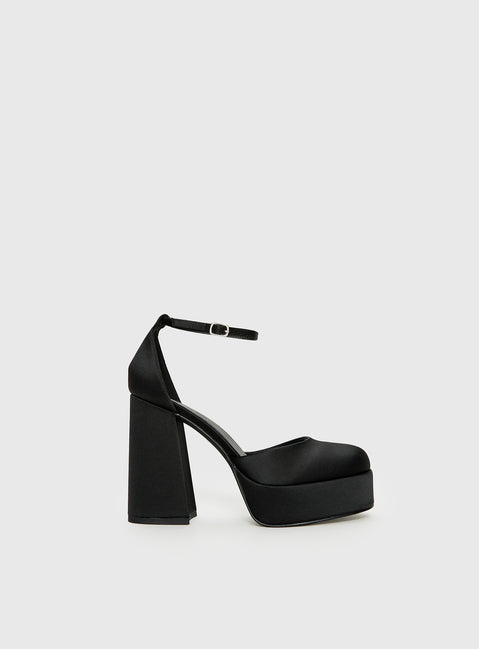 Vogel Platform Heels Black