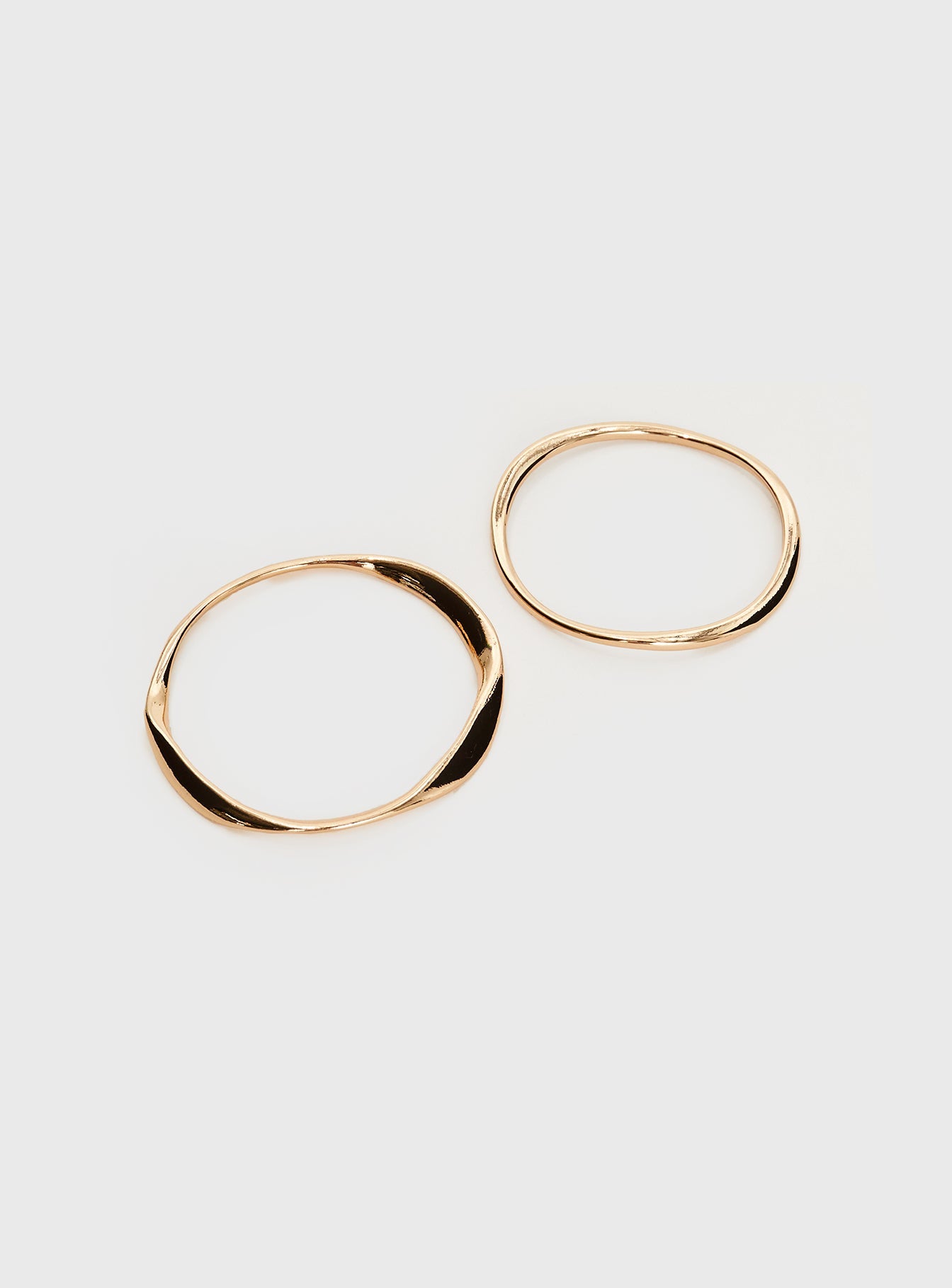 Gold-toned bracelet pack Pack of two, bangle style