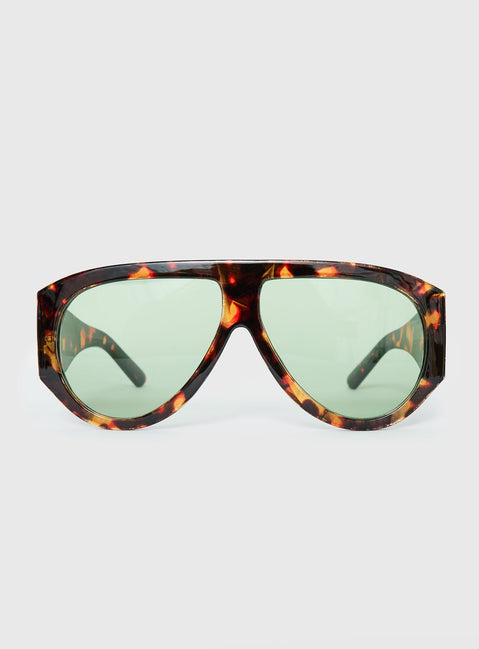 Nobody But You Oversized Sunglasses Tort