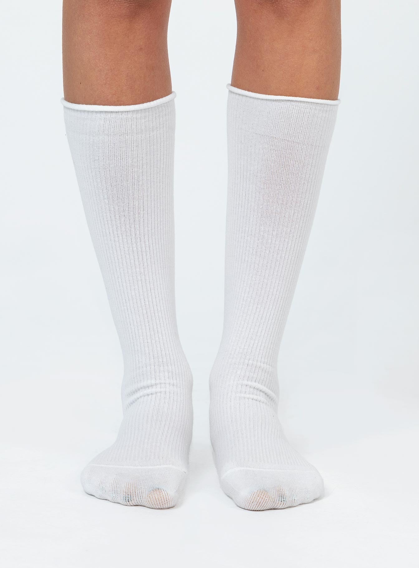 Garnet Socks White