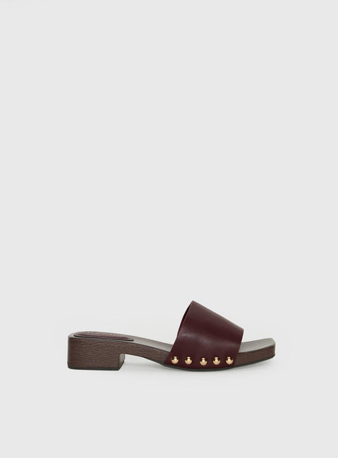 Therapy Zane Stud Detail Sandals Red