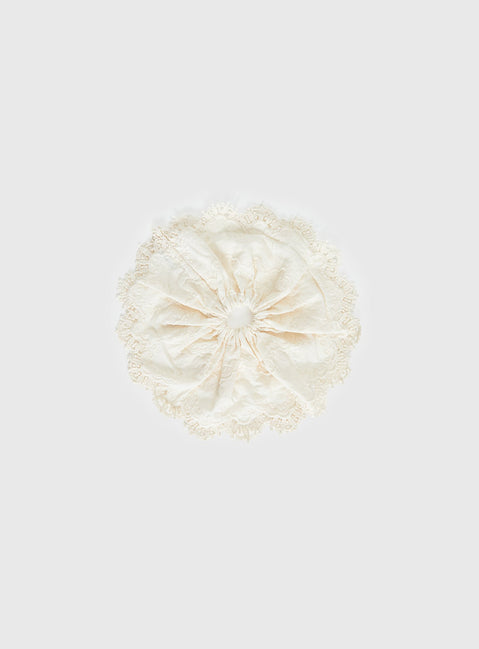 Finlea Scrunchie Cream