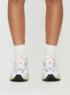 New Balance 530 White / Pink