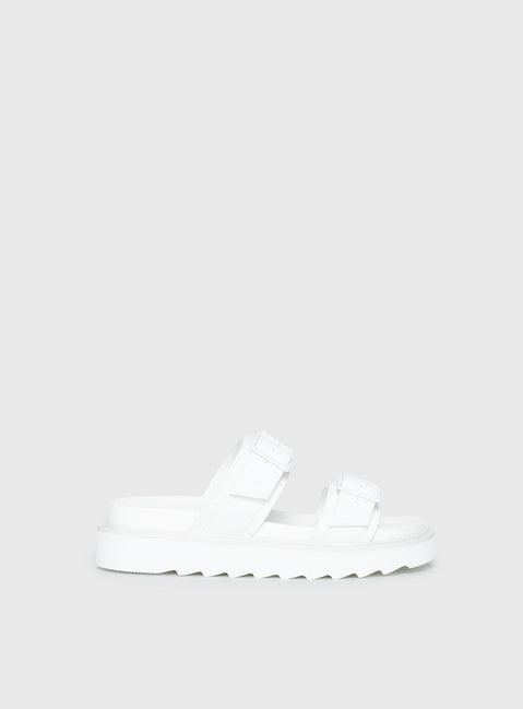 Ma Belle Sandals All White