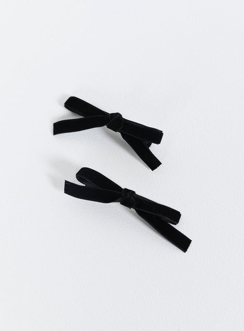 Hair clips Velvet material  Clip fastening 