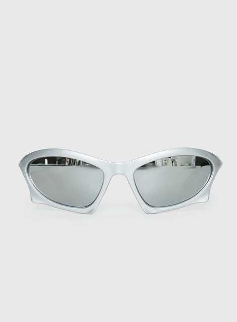 Feeling Alive Sunglasses Silver