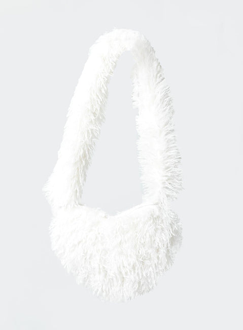 Crossbody bag Heart shaped Faux fur material Fixed strap Magnetic button fastening